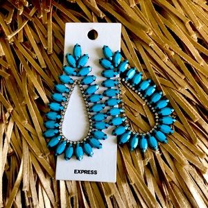 NWT NEVER WORN Turquoise Teardrop Earrings